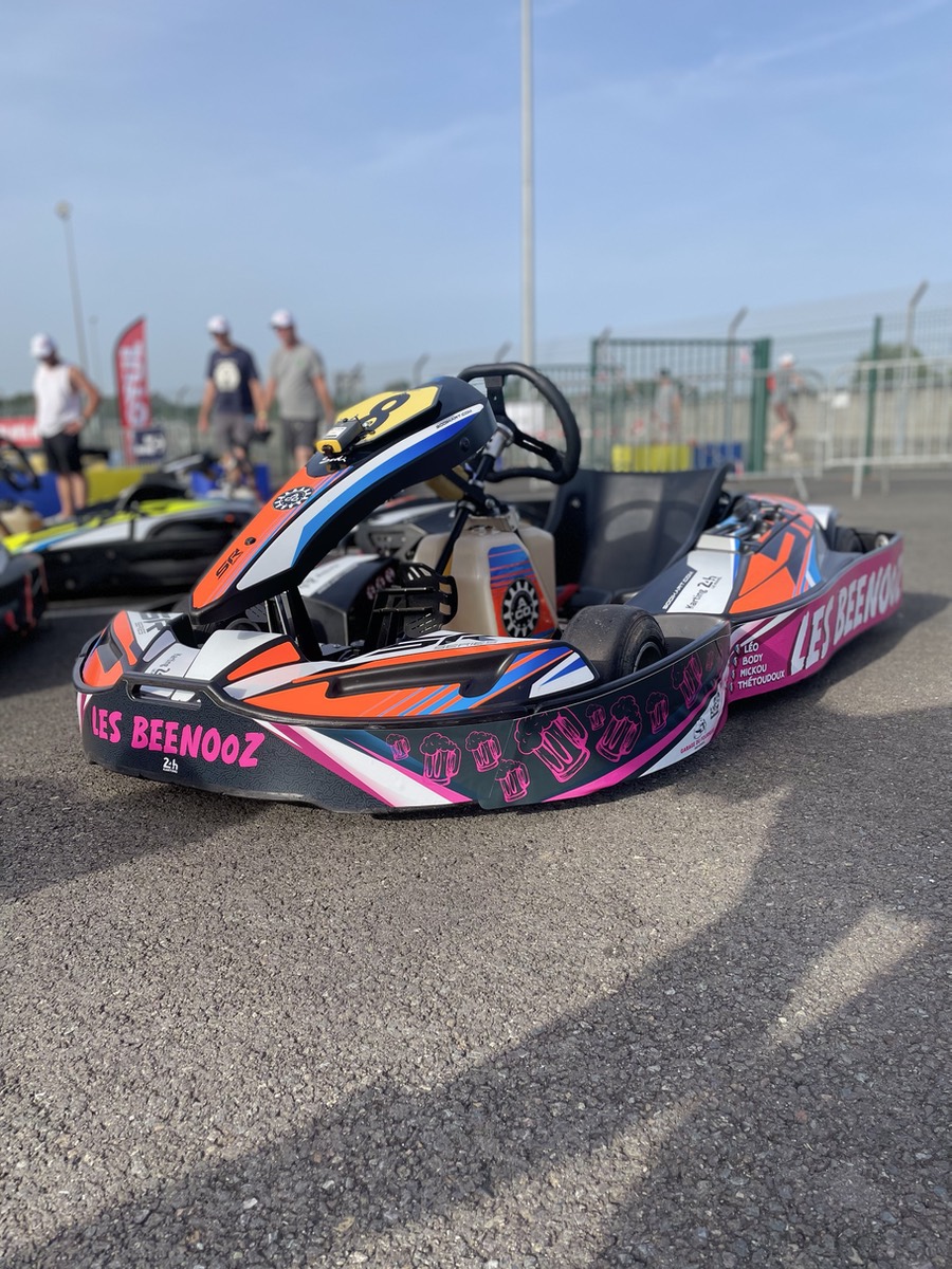 Kart orange et rose floqué Les Beenooz